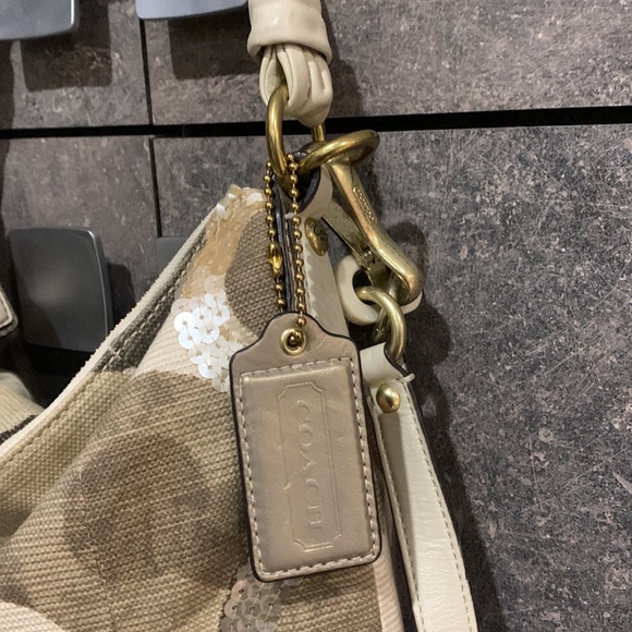 Authentic Coach sequinned hobo in mint condition. - Picture 3 of 8